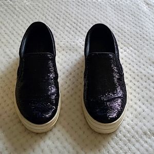 Tiosebon brand. Women's size 36.